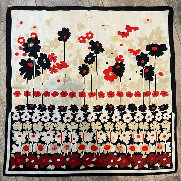 Burberry scarf 20x19.5” nwot clean - Picture 8 of 8